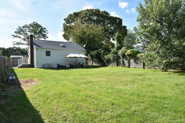 71 John Drive, Farmingville, NY 11738