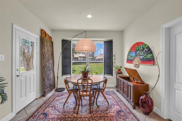 401 Bentwood Way, Clute, TX 77531