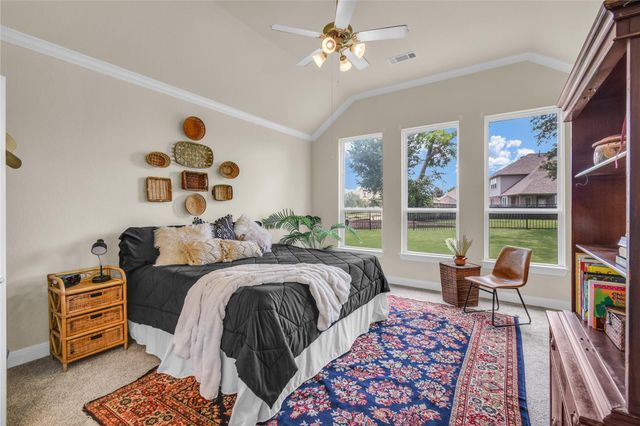 401 Bentwood Way, Clute, TX 77531