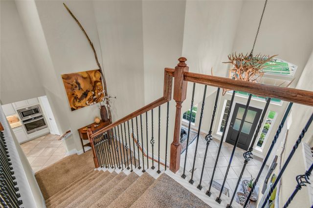 401 Bentwood Way, Clute, TX 77531