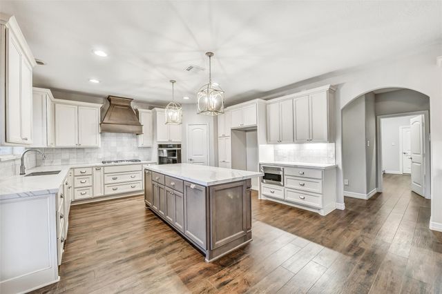 109 Grand Creek Drive, League City, TX 77573