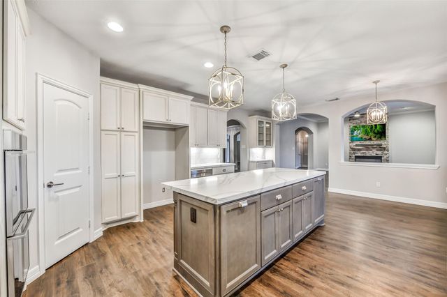 109 Grand Creek Drive, League City, TX 77573