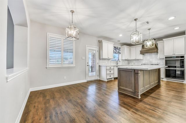 109 Grand Creek Drive, League City, TX 77573