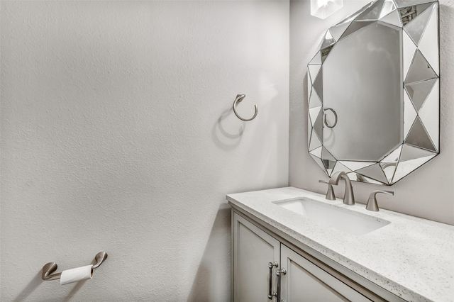 109 Grand Creek Drive, League City, TX 77573