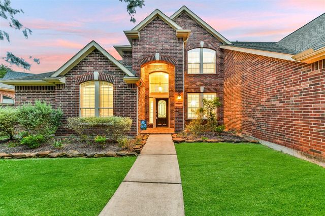 109 Grand Creek Drive, League City, TX 77573