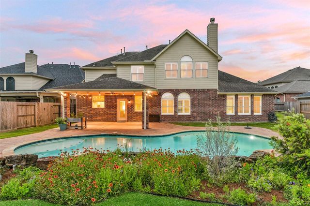 109 Grand Creek Drive, League City, TX 77573