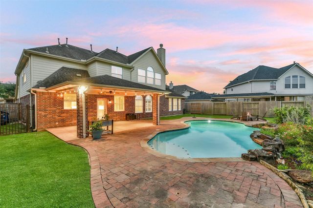 109 Grand Creek Drive, League City, TX 77573