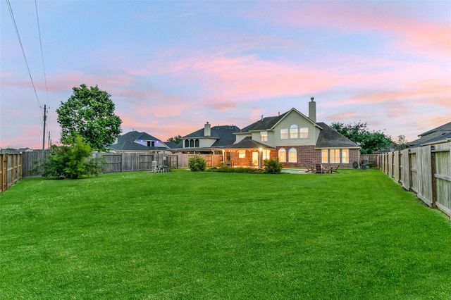 109 Grand Creek Drive, League City, TX 77573