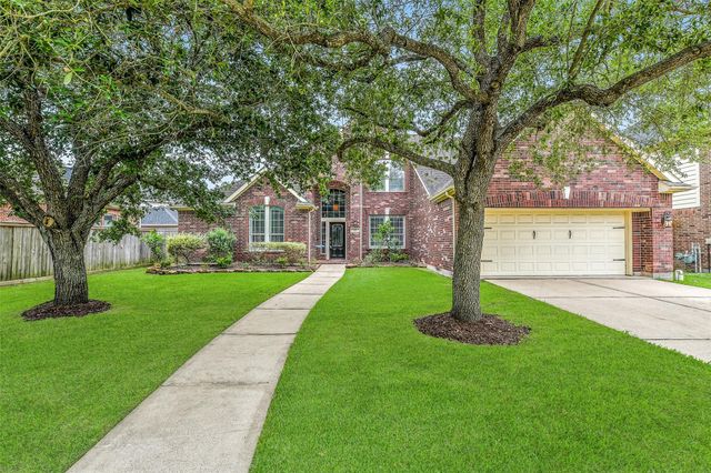 109 Grand Creek Drive, League City, TX 77573