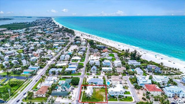 121 48TH STREET, Holmes Beach, FL 34217