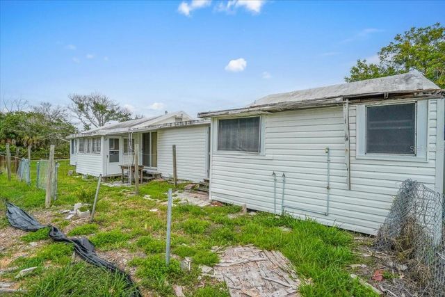 121 48TH STREET, Holmes Beach, FL 34217