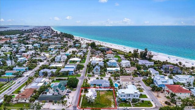 121 48TH STREET, Holmes Beach, FL 34217