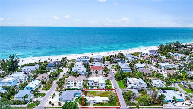121 48TH STREET, Holmes Beach, FL 34217