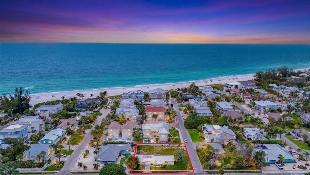 121 48TH STREET, Holmes Beach, FL 34217