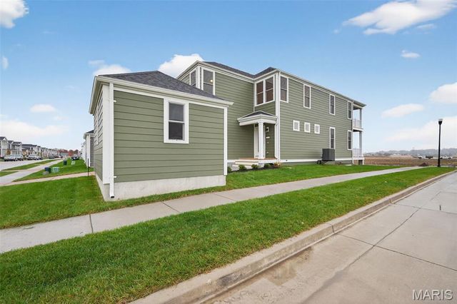 3039 Pirogue Street, St Charles, MO 63301