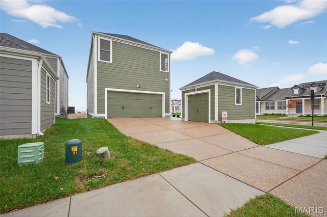 3039 Pirogue Street, St Charles, MO 63301