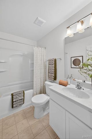 3039 Pirogue Street, St Charles, MO 63301