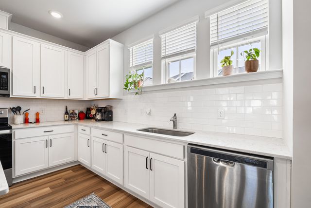 582 Mclernon Trace, Johns Island, SC 29455
