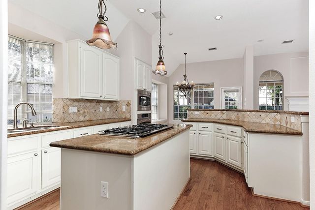 99 N Summer Cloud Drive, The Woodlands, TX 77381