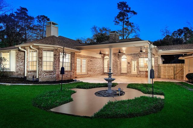 99 N Summer Cloud Drive, The Woodlands, TX 77381