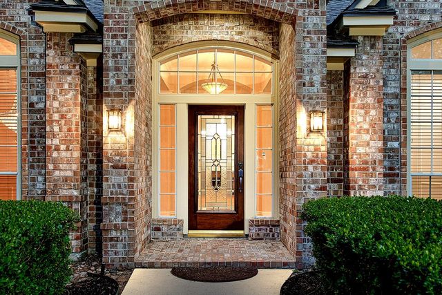 99 N Summer Cloud Drive, The Woodlands, TX 77381