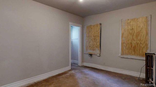 1007 N Oakley Street, Saginaw, MI 48602