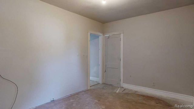 1007 N Oakley Street, Saginaw, MI 48602