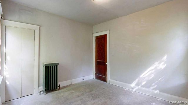 1007 N Oakley Street, Saginaw, MI 48602