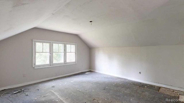 1007 N Oakley Street, Saginaw, MI 48602