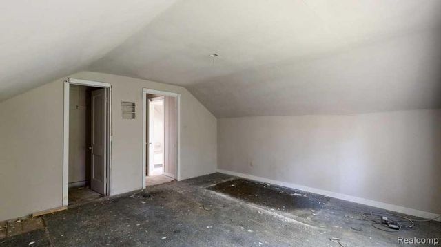 1007 N Oakley Street, Saginaw, MI 48602