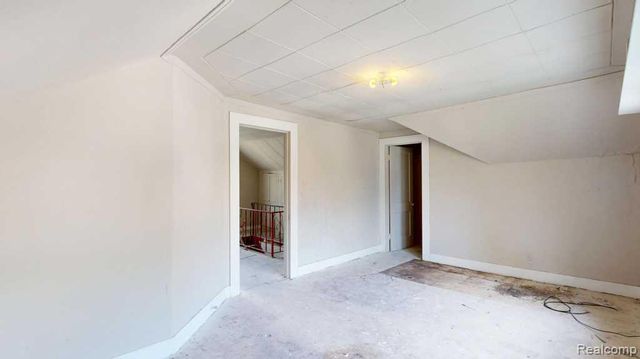 1007 N Oakley Street, Saginaw, MI 48602