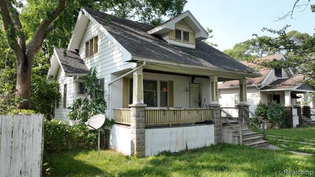 1007 N Oakley Street, Saginaw, MI 48602