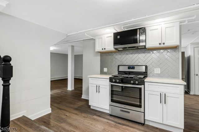 110 Livingston Ave, New Providence Boro, NJ 07974