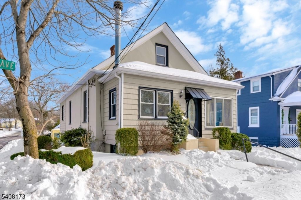 110 Livingston Ave, New Providence Boro, NJ 07974