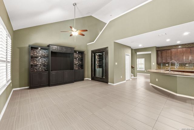 1413 Tanager Ct, San Antonio, TX 78260