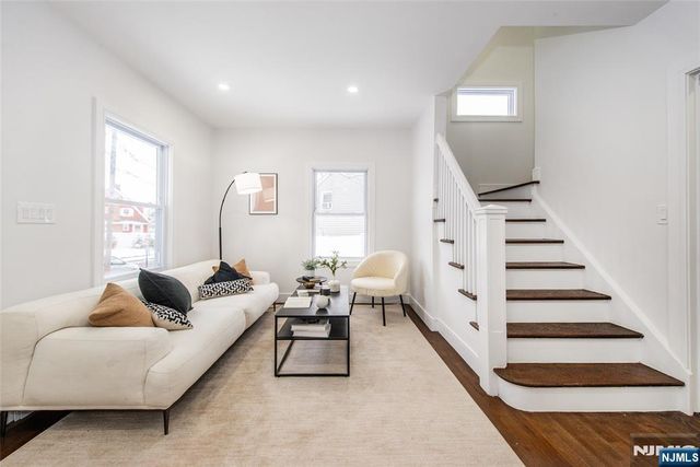 4 Franklin Place, Hackensack, NJ 07601