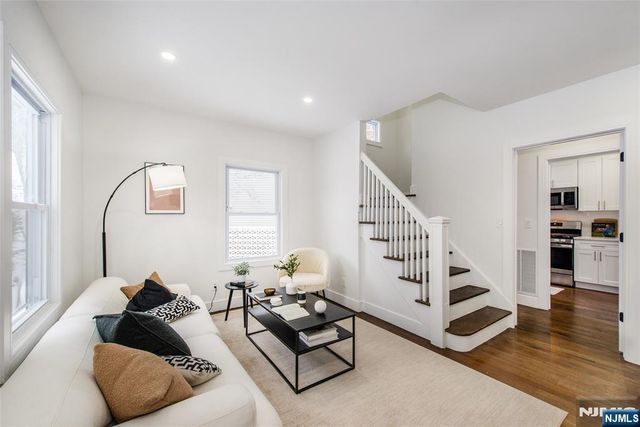 4 Franklin Place, Hackensack, NJ 07601