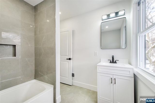 4 Franklin Place, Hackensack, NJ 07601