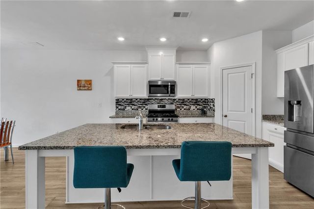 515 Sausalito Walk, Suwanee, GA 30024