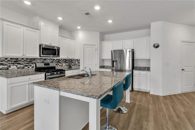 515 Sausalito Walk, Suwanee, GA 30024