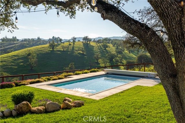 550 Villa Lots Rd, Paso Robles, CA 93446