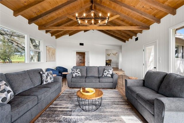 550 Villa Lots Rd, Paso Robles, CA 93446