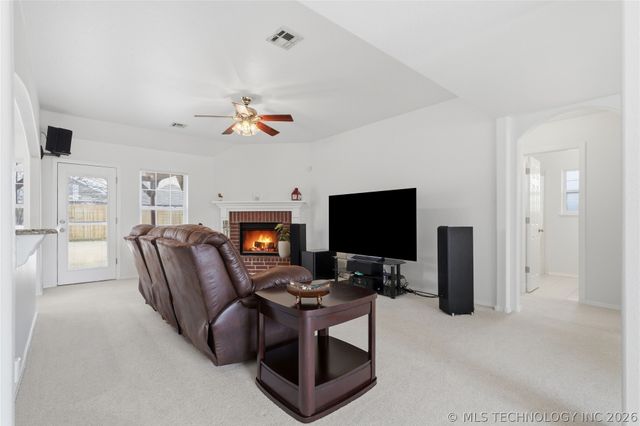 19721 E 50th Street S, Broken Arrow, OK 74014