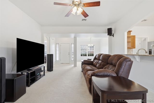 19721 E 50th Street S, Broken Arrow, OK 74014