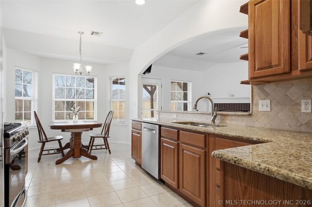 19721 E 50th Street S, Broken Arrow, OK 74014