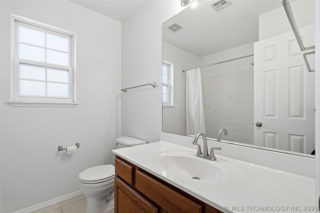 19721 E 50th Street S, Broken Arrow, OK 74014