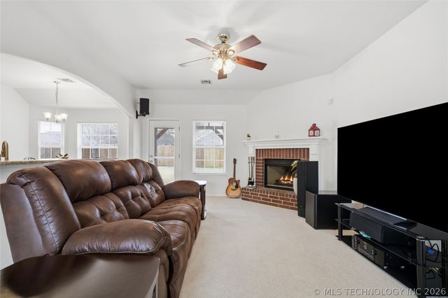 19721 E 50th Street S, Broken Arrow, OK 74014