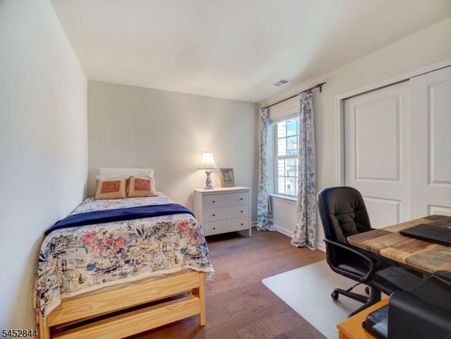 8 Dahlia Dr, Warren Twp., NJ 07059