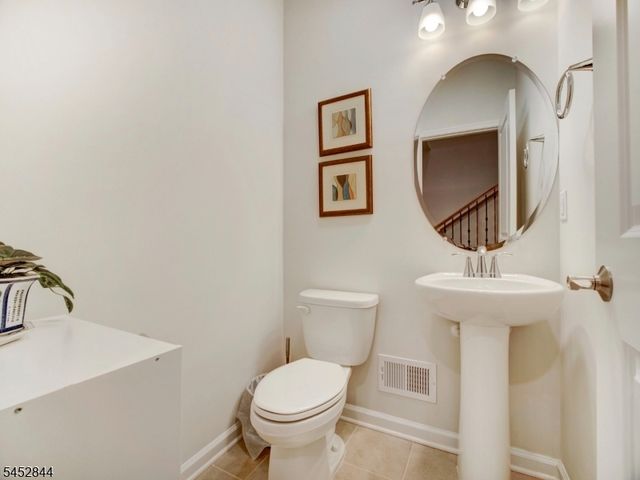 8 Dahlia Dr, Warren Twp., NJ 07059