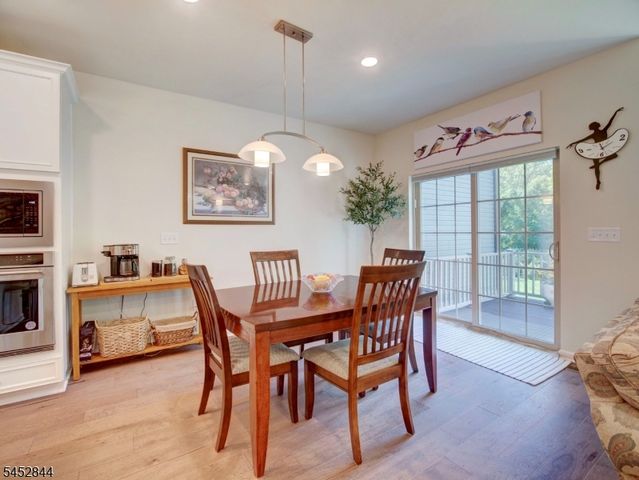 8 Dahlia Dr, Warren Twp., NJ 07059